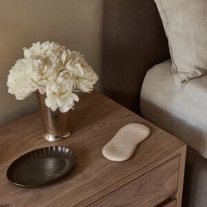 NWT Jenni Kayne alpaca eye mask. Light gray. In original packaging.